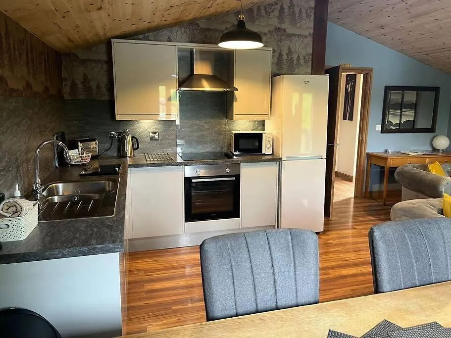 Harvest 12 Lodge, Yellowtop Country Park York Villa