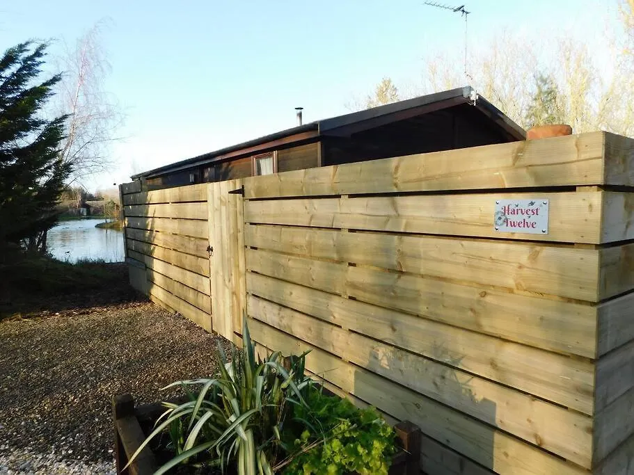 Harvest 12 Lodge, Yellowtop Country Park York 0*,